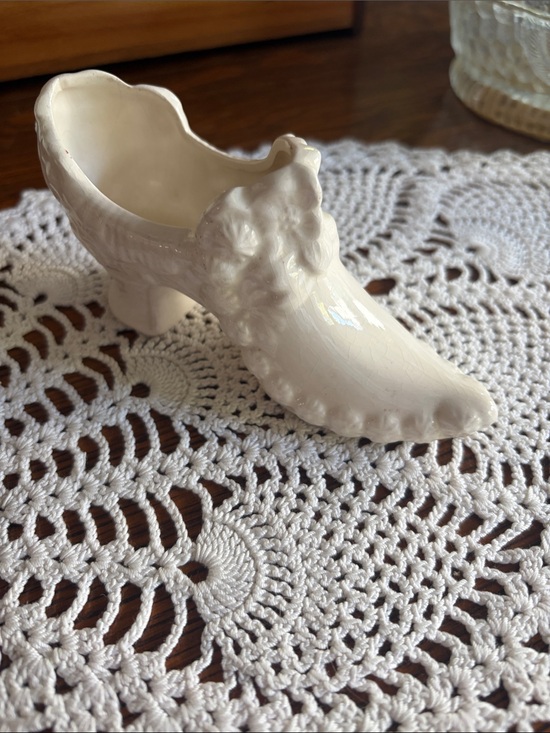 milk  glasss Other - Cream Decorative Women's Heeled Shoe Figurine - Elegant Ceramic Accent